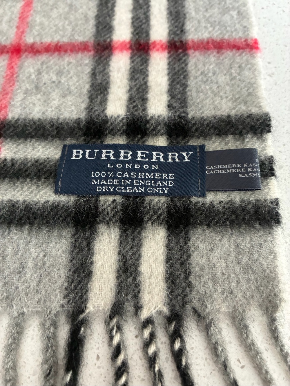 Burberry London - 100% Cashmere Scarf - Made in England - Collector Quality
